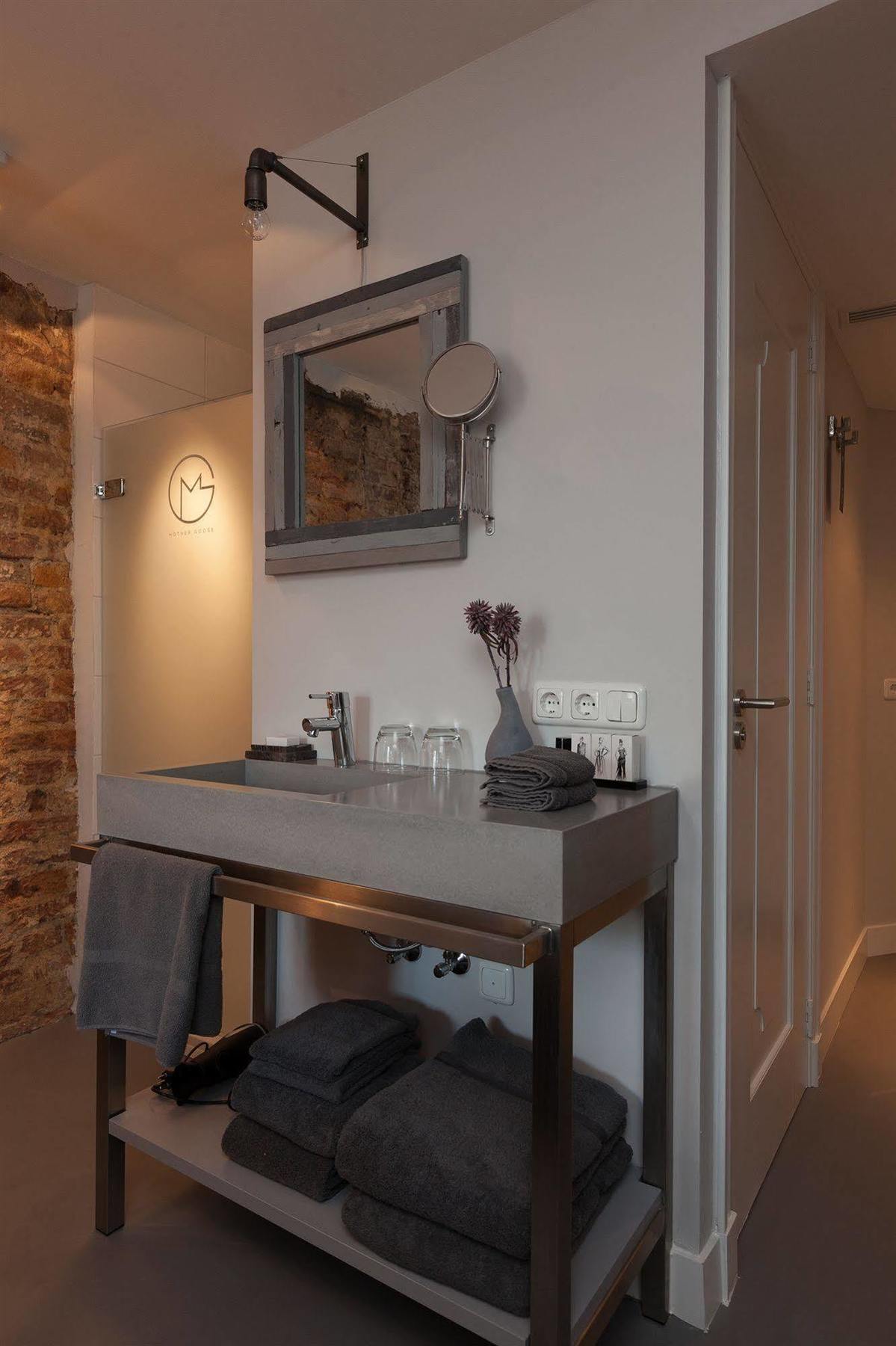 Mother Goose Hotel Utrecht Dış mekan fotoğraf
